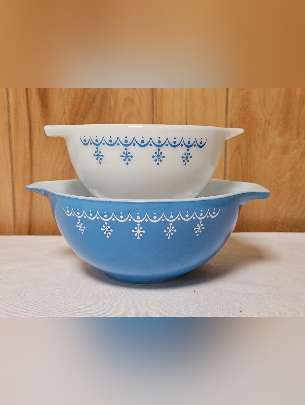 Pyrex Snowflake Blue Garland Cinderella nesting bowls 441 443